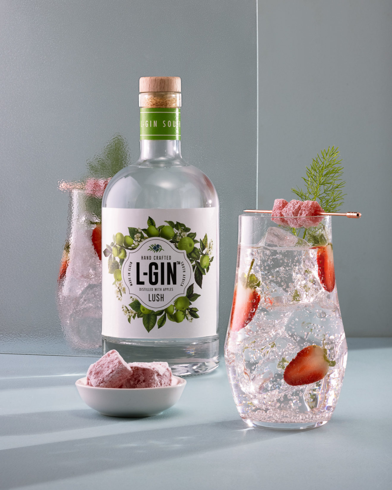 Gin and tonic with L-Gin Lush gin with strawberries and turkish delight for woman's day